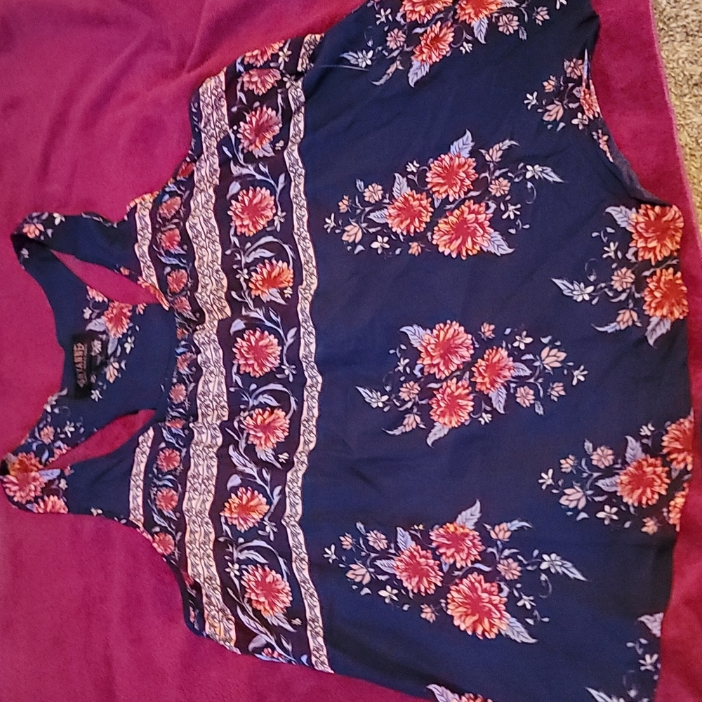 STUNNING SHYANNE RACERBACK OPEN BACK BLOUSE